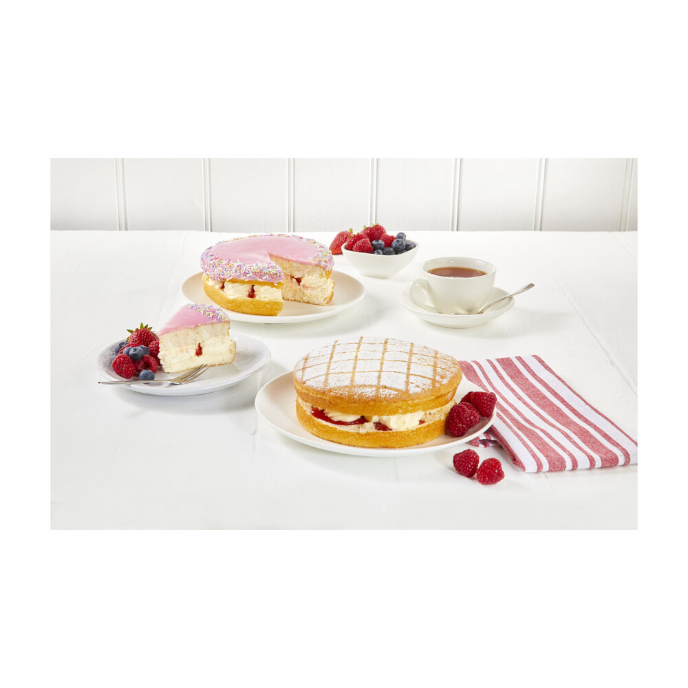 Coles Bakery Traditional Cream Filled Dusted Sponge | 380g